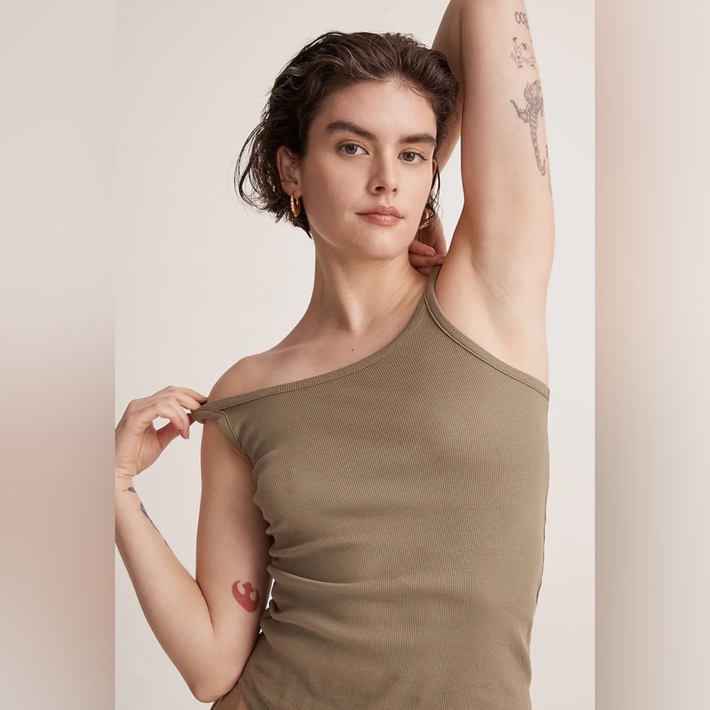 Madewell Brightside Tank Top Size M NWT in color Distant Surplus